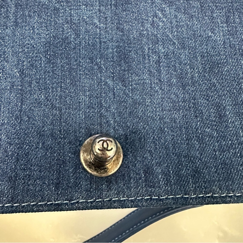 Chanel Boy Bag Blue Denim Tweed Limited Edition - Picture 9 of 16